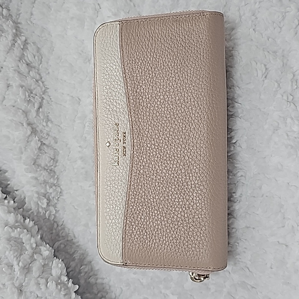 Kate spade zip waller